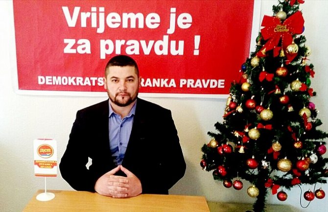 Perišić: Treba mijenjati vlast, ali i one 