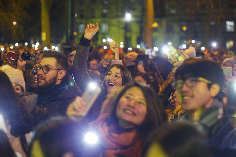 2017010122105187917578136Web