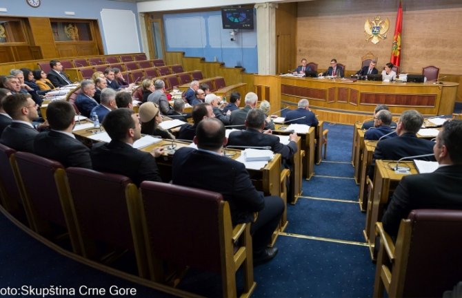 Evo kolike plate primaju predsjednik i potpredsjednici Skupštine