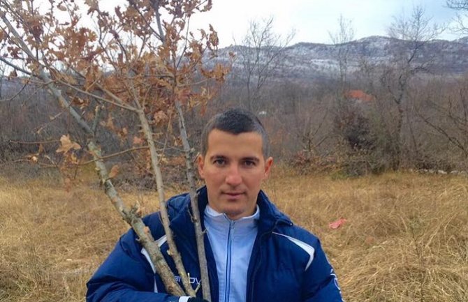 SREĆAN BOŽIĆ: U Badnjake poranio i Bečić