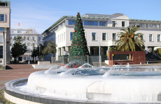 Podgorica: Fontane zamrznute, zaledila i Cijevna