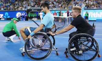 Veliki Novak i tenis u invalidskim kolicima (VIDEO)