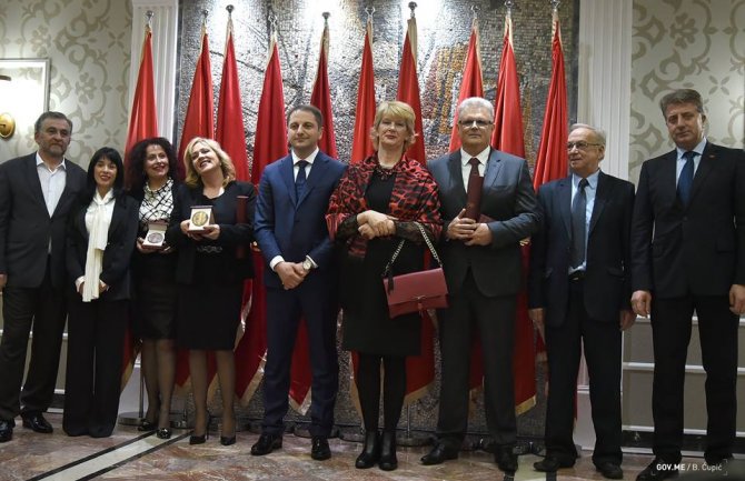 Šehović uručio državnu nagradu 
