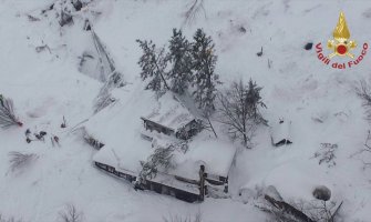 Italija: Lavina zatrpala hotel, stradao veliki broj ljudi (VIDEO)