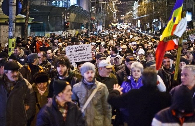 Protesti u Bukureštu i dalje traju