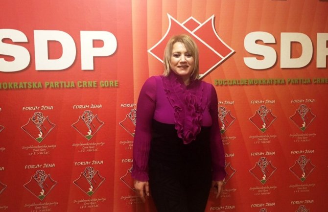 Ognjenović: DPS sad i otvoreno protiv nadoknada za majke