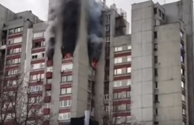 Sarajevo: Plinska boca izazvala požar u stanu, dvije osobe stradale(VIDEO)