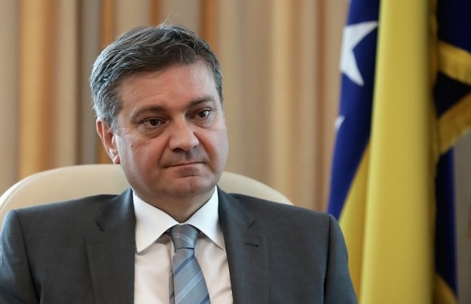 Zvizdić naredne sedmice u posjeti Crnoj Gori