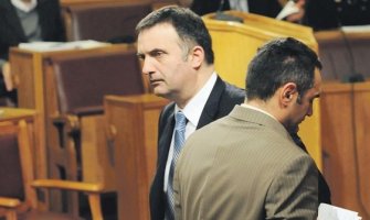 Mimoilaženje u SNP: Damjanović i Milić neće u isti poslanički klub