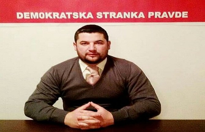 DSP: Mandić i Knežević nevini, ukidanje poslaničkog imuniteta sramno