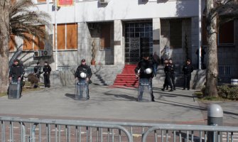 Skupština izglasala ukidanje imuniteta Mandiću i Kneževiću