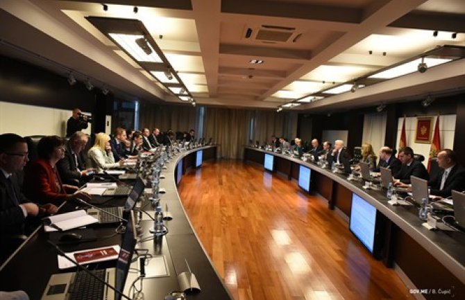 Vlada osudila jučerašnje nasilje u Parlamentu: VDT da procesuira sve učesnike