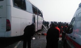  U sudaru autobusa osam poginulih, 28 povrijeđenih