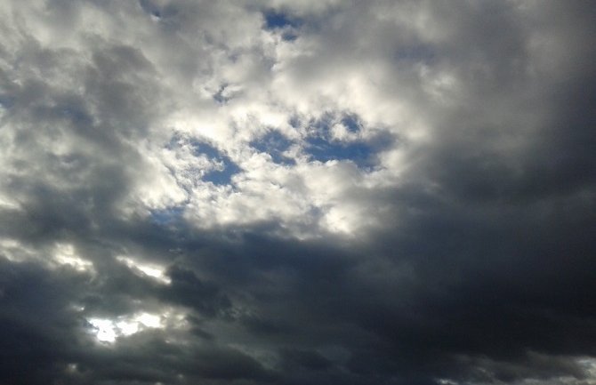 Danas promjenljivo oblačno, temperatura do 16 stepeni