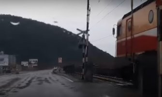Virpazar: Željeznička rampa povremeno ne radi(VIDEO)