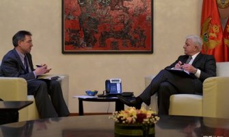 MMF: Naknade za majke proizvode veliko opterećenje