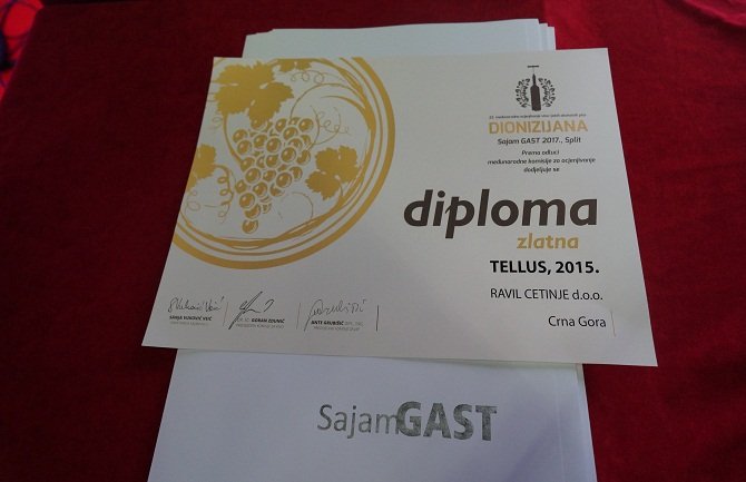 Zlatna medalja za crnogorsko vino 