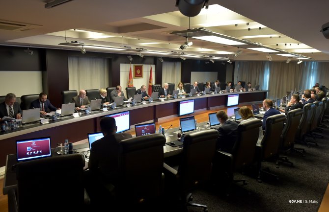 Biće otpuštanja u javnoj upravi?!