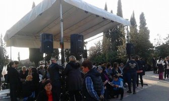 Majke i danas ispred Skupštine