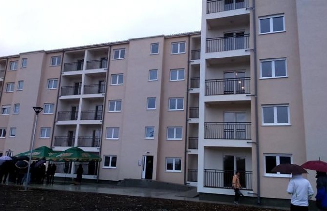 Nikšić: Penzioneri dobili ključeve, počinje useljavanje