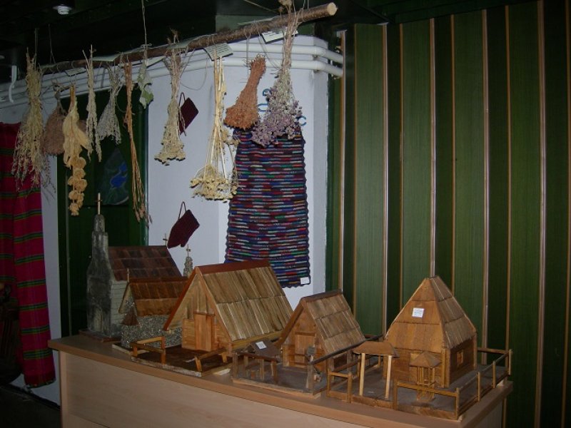 Rucnoradjenipredmetiizlozba