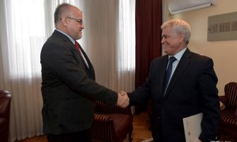 Intenziviranja saradnje  sa Alžirom u oblasti kulture, energetike, građevinarstva,..