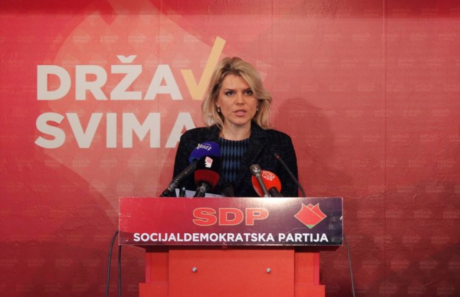 Vuksanović: Suludo je gubiti državno preduzeće koje pravi profit