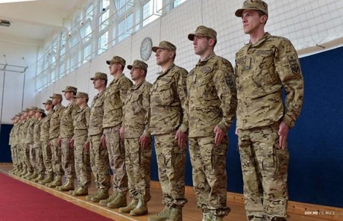 Crnogorskim vojnicima uručene NATO medalje