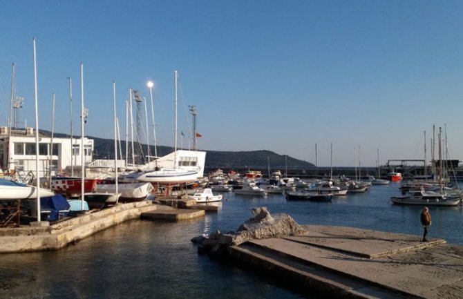 Uskoro prvi sunačni sat na plaži Boka