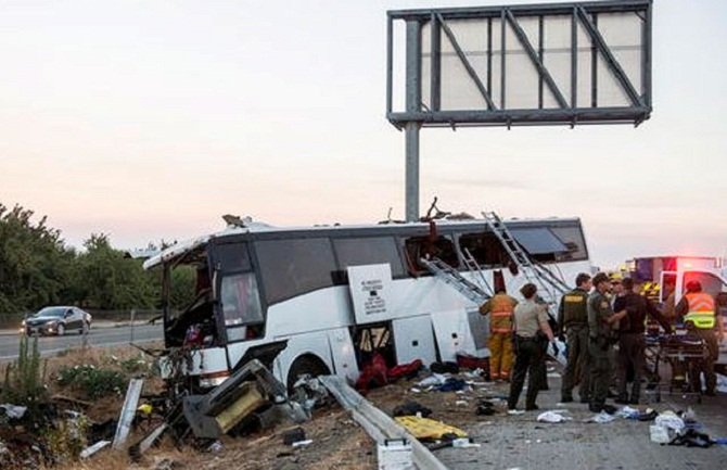 Autobus prvo ubio jednog pješaka, pa pokosio još 33