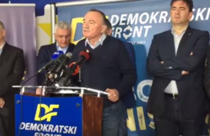 Radulović: Stidi se državo što ti žene gladuju