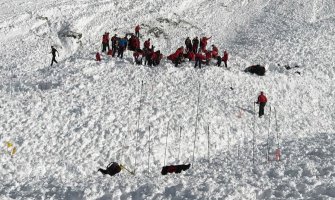 Lavina zatrpala skijaše, četvoro stradalo