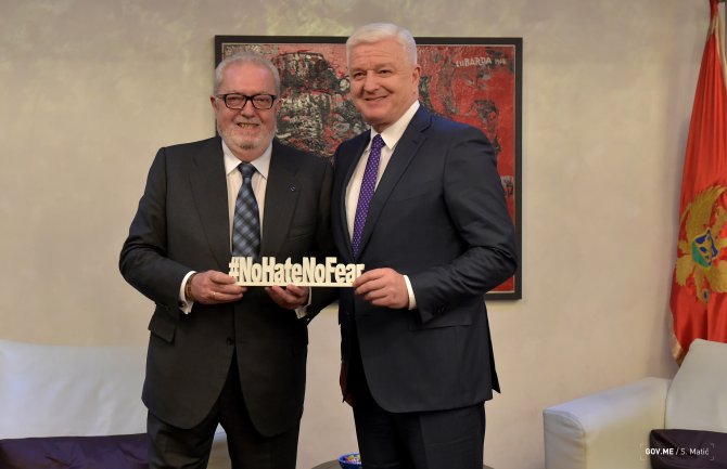 Demokratija podrazumijeva rješavanje problema u parlamentu a ne na ulici