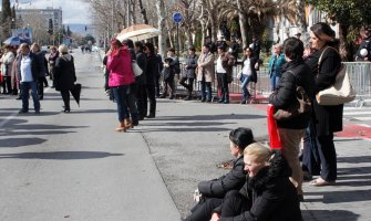 Ustavni sud u petak o smanjenju naknada