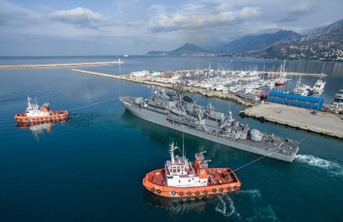 AP: Teško da Crna Gora može da odbrani Zapad od Rusije