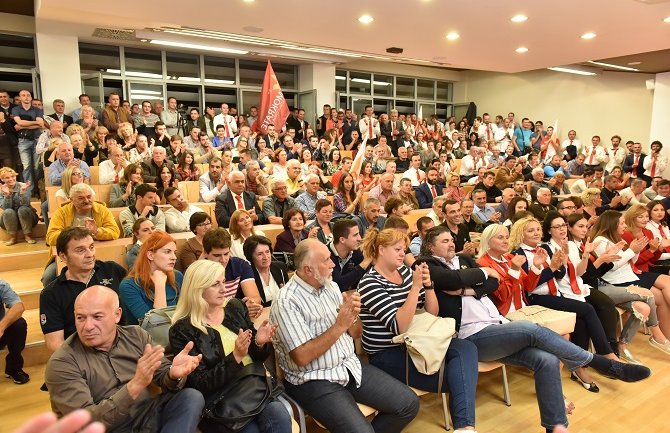 ''Oni koji iznose milione iz države kažnjavaju se društveno korisnim radom''