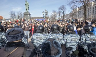 Hiljade na protestima u Moskvi: Privedeno više od 500 demonstranata među njima i lider opozicije