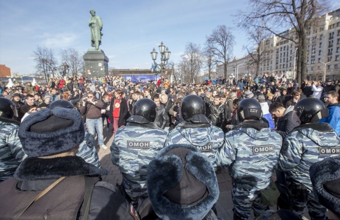 Hiljade na protestima u Moskvi: Privedeno više od 500 demonstranata među njima i lider opozicije