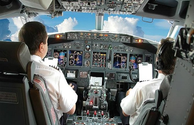 Saznajte gdje spavaju piloti u avionu (VIDEO)