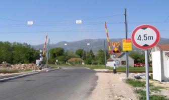 Pejović: Pružni prelazi ili Ruski rulet?