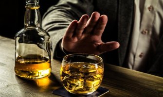 Šest znakova koji otkrivaju da ste granični alkoholičar