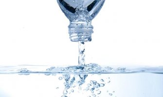 Pored 7 crnogorskih fabrika u prošloj godini uvezeno 40 miliona litara vode