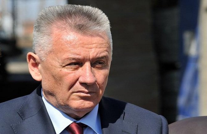 Velimir Ilić nije glasao jer ga nema na biračkom spisku