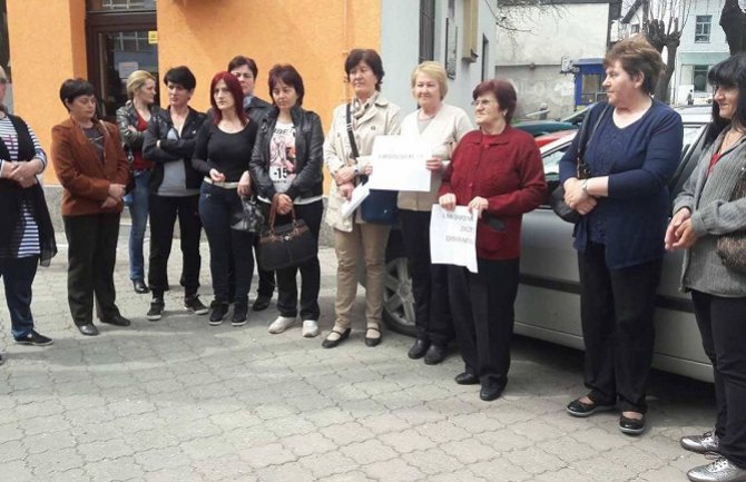 Majke bez prava na naknadu: Od države imamo samo vazduh