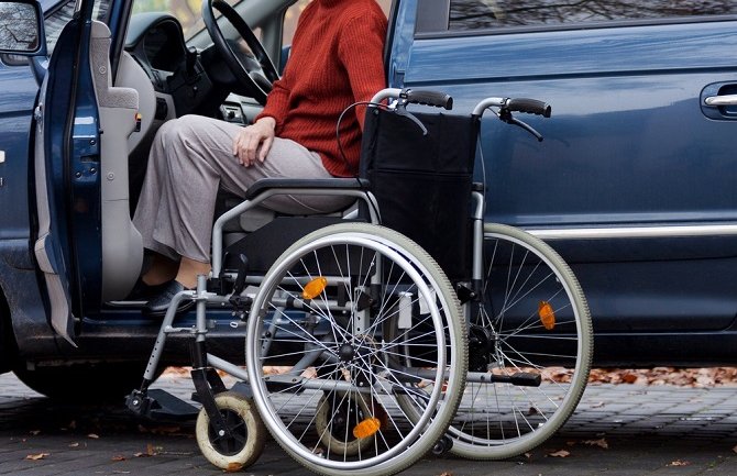 Država diskriminiše osobe sa invaliditetom