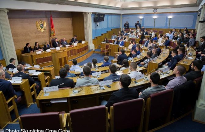 Brajović: Nasljednicima ostavljamo državu Crnu Goru, članicu EU i NATOa