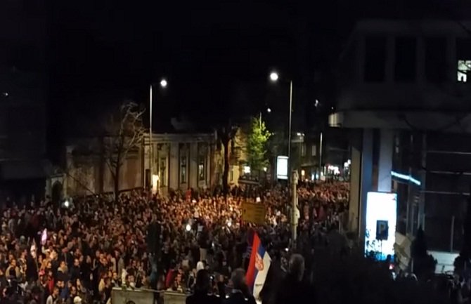 Zbog izbornih rezultata u Srbiji novi protesti u više gradova