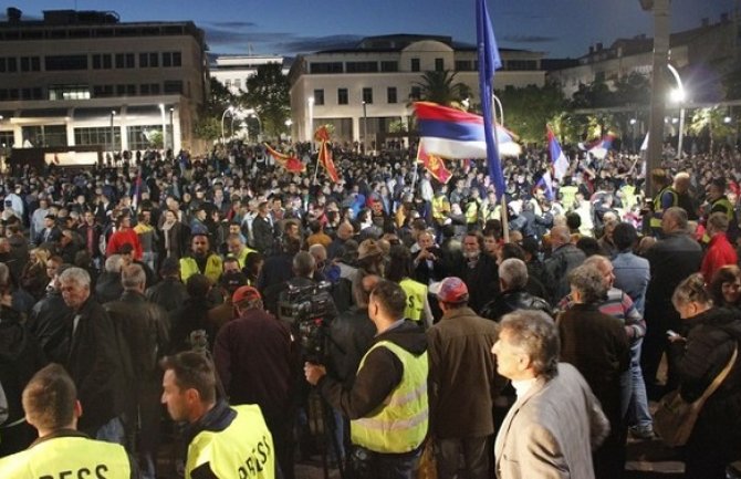 Čelnici DF-a planiraju proteste nakon ratifikacije protokola