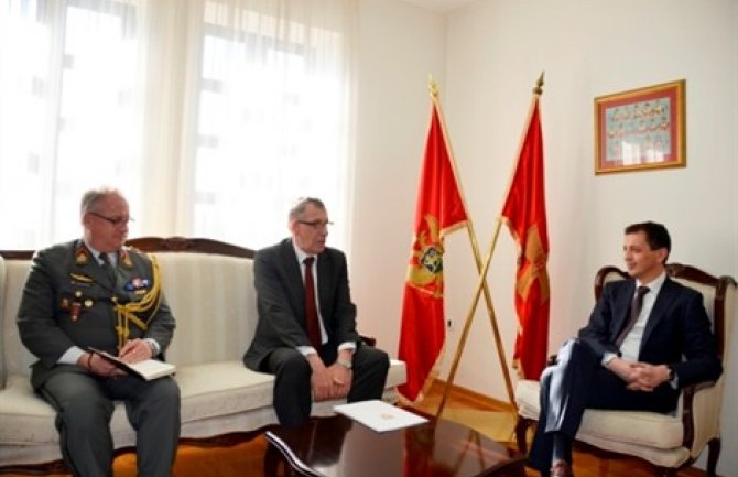 Austrija će nastaviti da podržava CG u ostvarenju svojih spoljnopolitičkih ciljeva