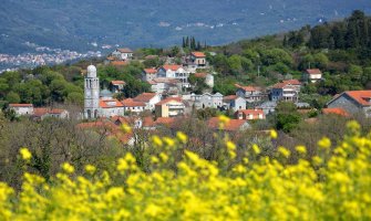 Luštica obezbijedila oko 3,5 hiljade eura za popravku fasade na OŠ “Branko Brinić”